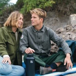 Klean Kanteen Insulated TK Wide With Café Cap 1900ml - Black -Cheap Cook N Camp Store K64TKWSSL SB insulated botttle couple beach lifestyle