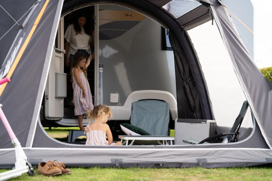 Vango Kela Pro Air Tall Drive Away Awning 5 Vango Kela Pro Air Tall Drive Away Awning - Image 5