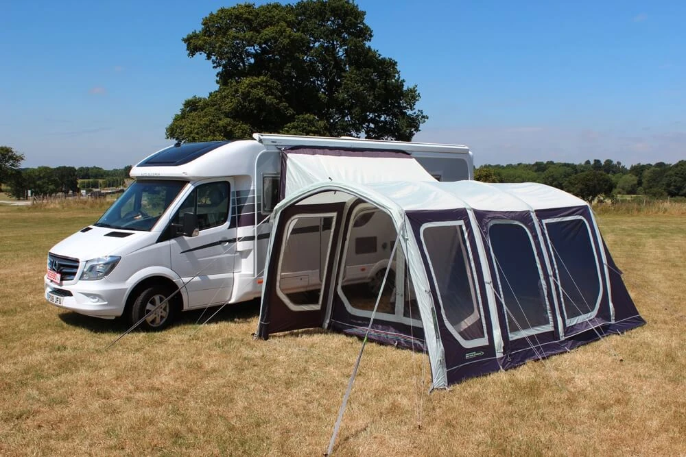 Outdoor Revolution Movelite T4 Lowline Drive Away Awning 1 Outdoor Revolution Movelite T4 Lowline Drive Away Awning